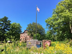 Read more about the article Apostle Islands National Lakeshore