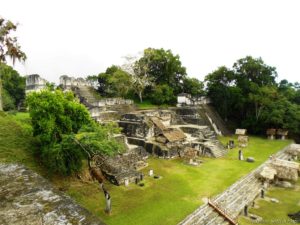 Acropolis-Norte-Tikal